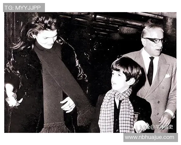 足球明星国明老公的传奇故事与他们的爱情旅程揭秘